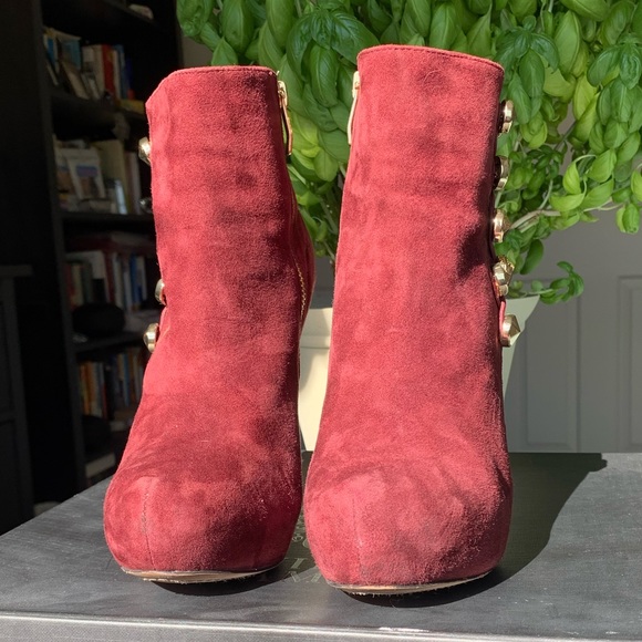 Vince Camuto Jardine Booties - Picture 4 of 13